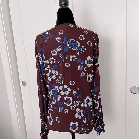 4๐๐๐$50 BANANA REPUBLIC floral blouse sizeS - Picture 2 of 6